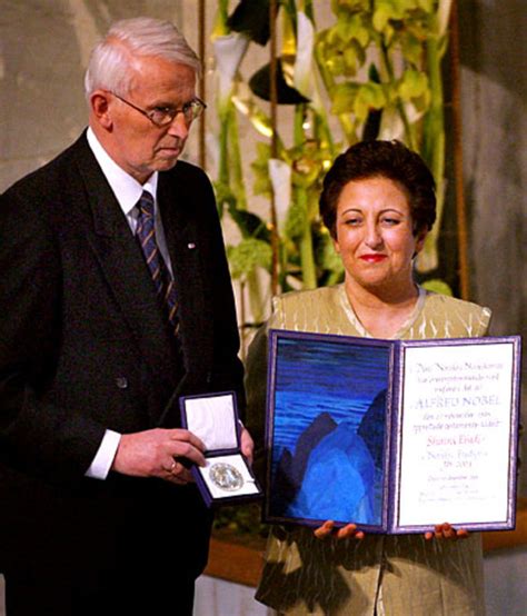 Nobelpreisverleihung für Shirin Ebadi: Eine Ode an die Gerechtigkeit und eine Ohrfeige für Unterdrückung